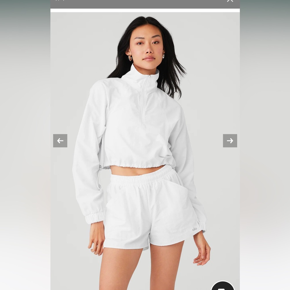 Alo 1/4 zip cropped alumni pull over